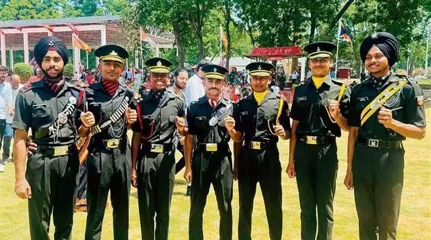 Jalandhar News: सैनिक स्कूल के 7 छात्र आईएमए से उत्तीर्ण