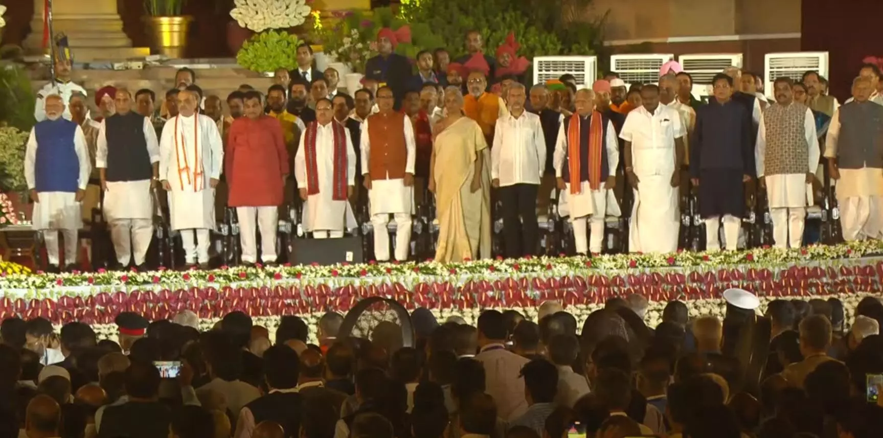PM Modi Oath ceremony: PM मोदी और कैबिनेट मिनिस्टर्स ने ली शपथ, किसे मिली जगह?