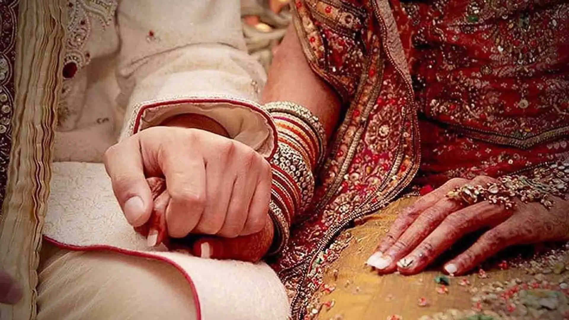 Uttar Pradesh: तलाक के 12 साल बाद पति-पत्नी ने दोबारा कर ली शादी