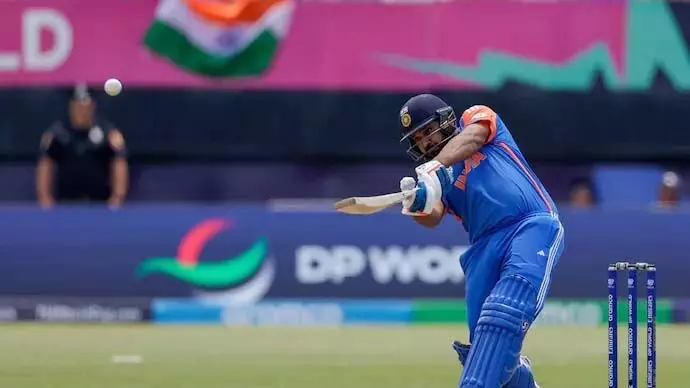T20 World Cup: रोहित शर्मा ने शाहीन अफरीदी के खिलाफ पहले ओवर में छक्का लगाकर बनाया दुर्लभ रिकॉर्ड