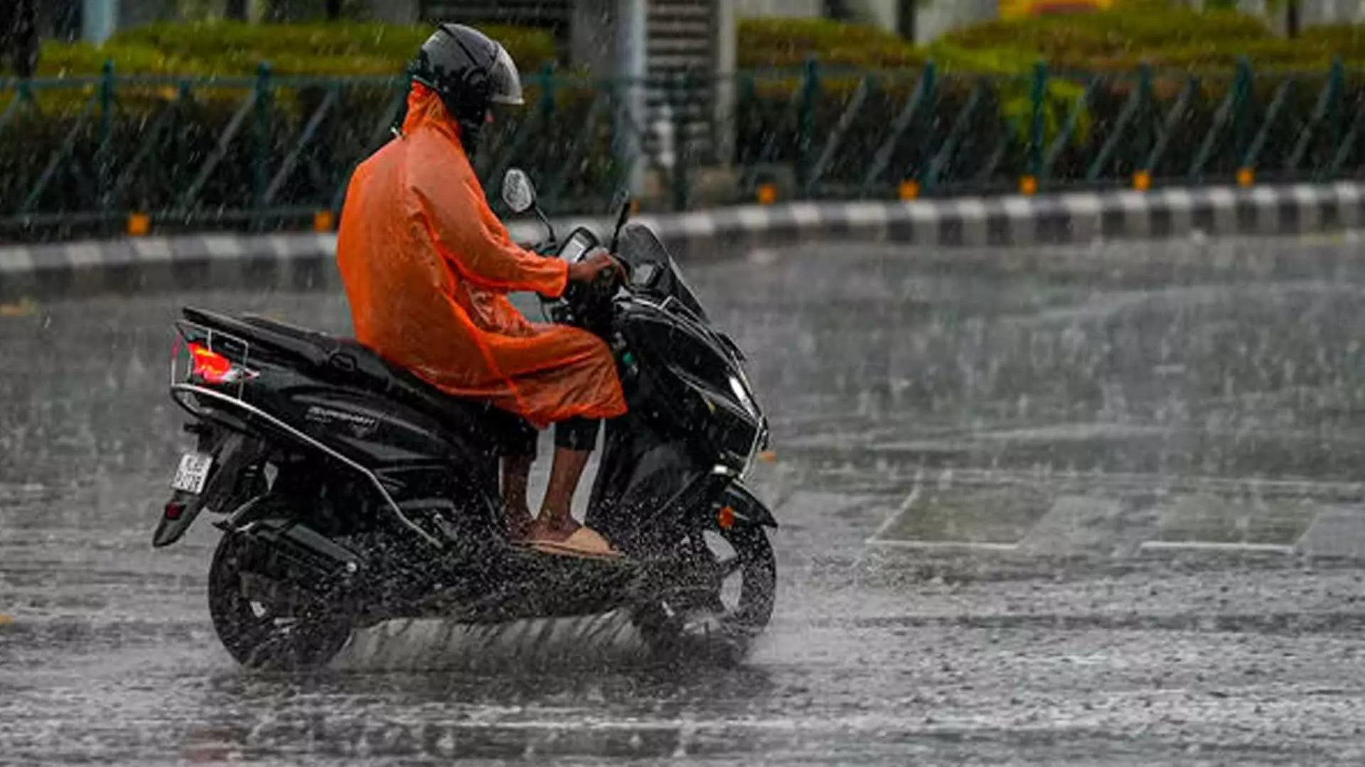 Mumbai: प्री-मानसून बारिश के कारण शहर के अधिकतर हिस्सों में जलभराव