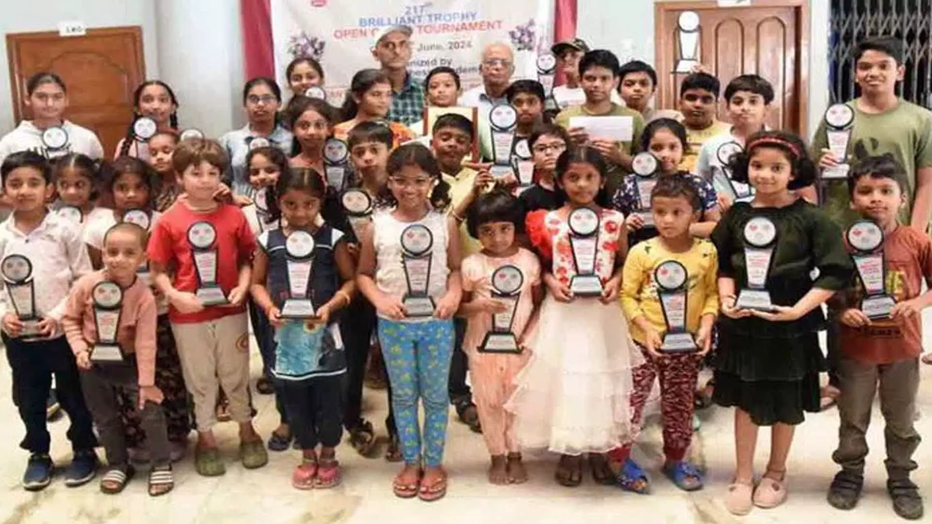 Hyderabad: मनसारुण, ऋषि ने शतरंज का खिताब जीते