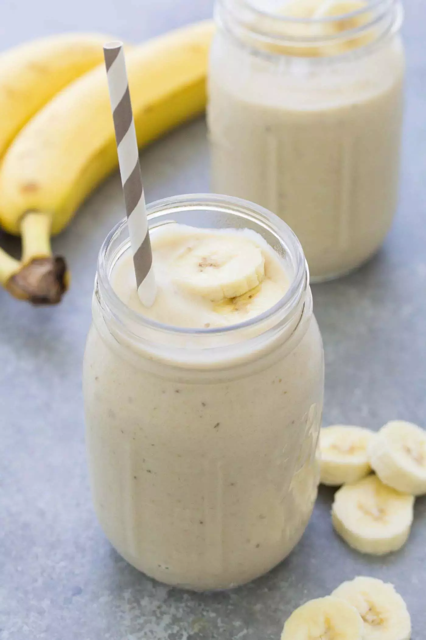 Banana smoothie:बनाना स्मूदी देती है पूरे दिन के लिए एनर्जी, इस हेल्थ ड्रिंक का स्वाद भी होता है लाजवाब