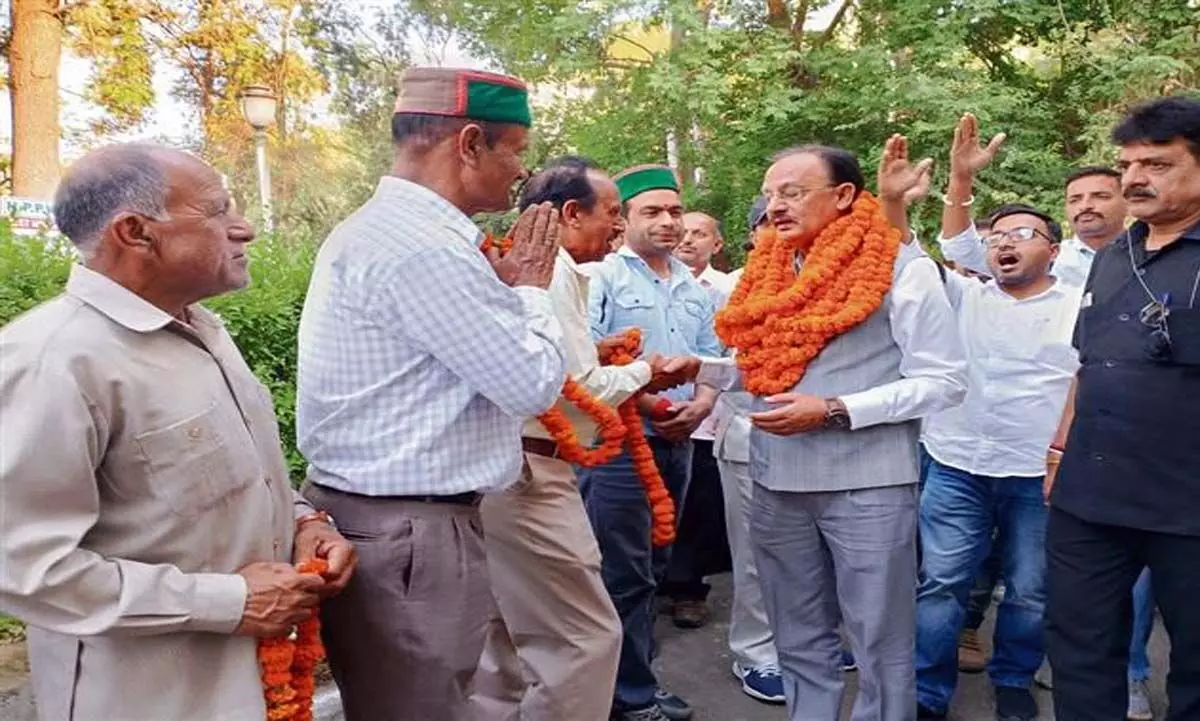 मंत्री हर्षवर्धन ने पच्छाद का दौरा किया, स्थानीय मुद्दों पर चर्चा की