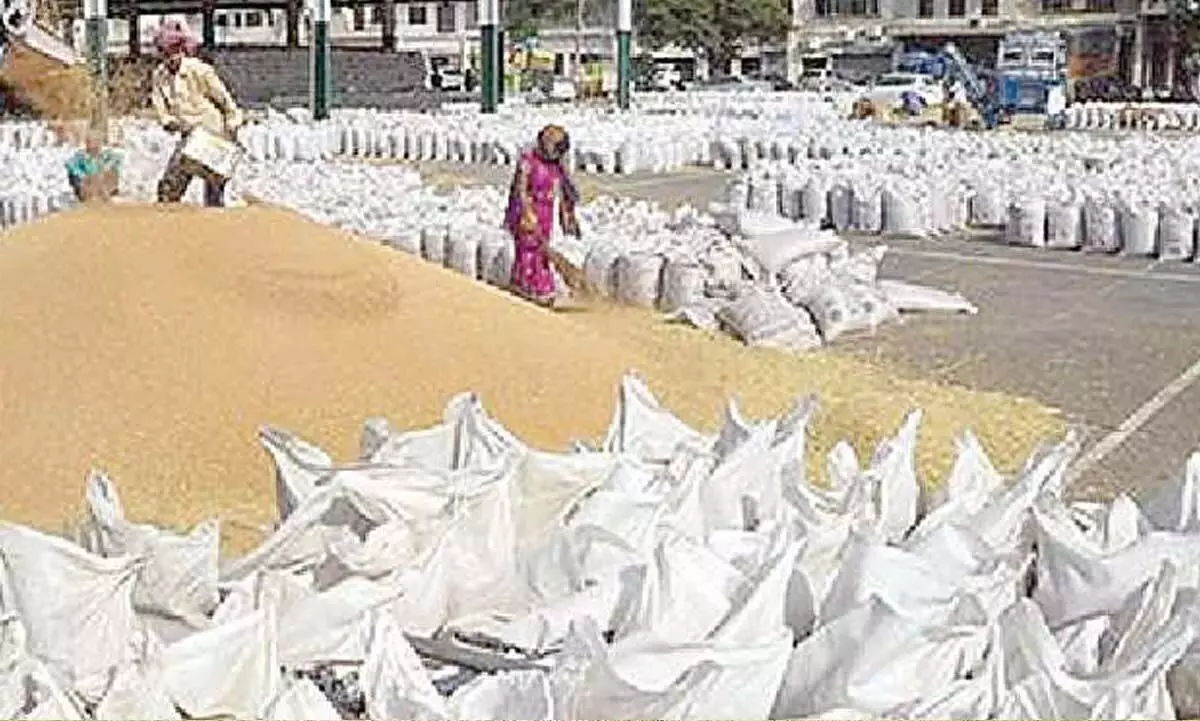 Telangana News: तेलंगाना सरकार ने रिकॉर्ड बनाया, अनाज खरीद के लिए किसानों को 8.35 लाख का भुगतान किया