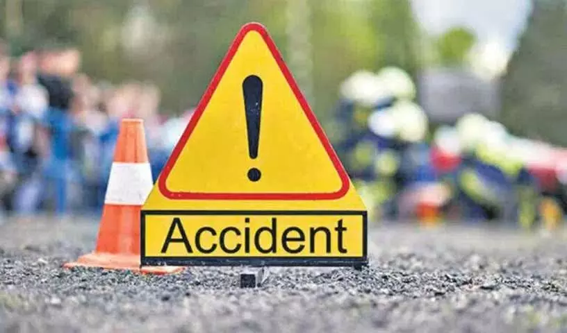 Karimnagar News:  बाइक के ट्रक से टकराने से दो किशोरों की मौत