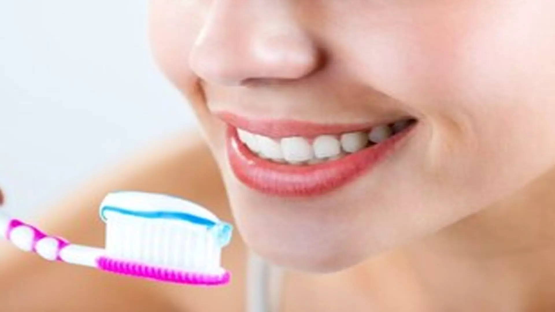 The right toothbrush:सही टूथब्रश का चुनाव बनेगी दांतों और मसूड़ों की सेहत