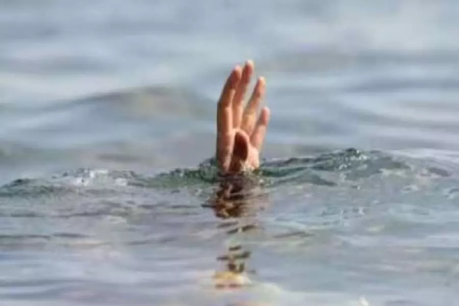 Uttar Pradesh: एक ही परिवार के 4 सदस्यों की नदी में डूबने से मौत