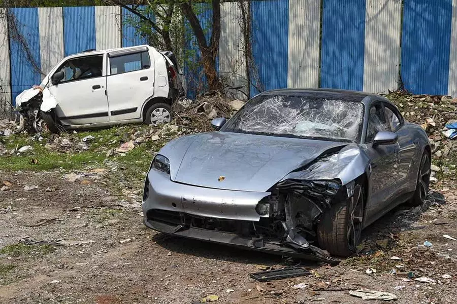Pune Porsche crash:  नाबालिग के पिता पर धोखाधड़ी का एक और मामला दर्ज