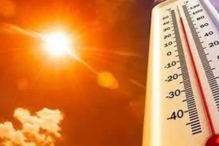 Dehradun: उमस भरी गर्मी ने छीना चैन, आज 42 डिग्री तक पहुंचेगा पारा