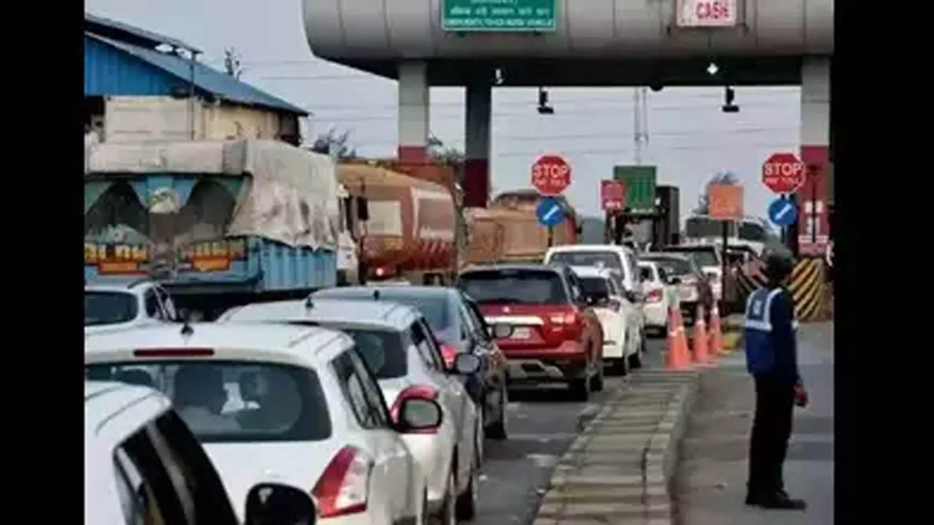 MUMBAI NEWS:  मुंबई-अहमदाबाद राजमार्ग का काम घटिया, स्थानीय लोगों ने टोल वसूली रोकी
