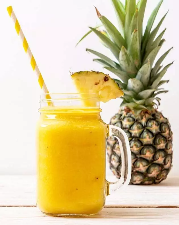 pineapple drinks: गर्मी में सिर्फ पानी नहीं ये रिफ्रेशिंग पाइनएप्पल ड्रिंक्स पीएं , फटाफट मिलेगी एनर्जी