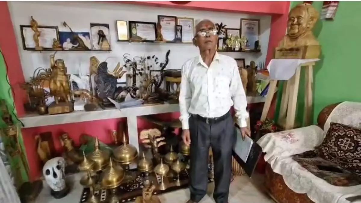 Assam news :  मूर्तिकार जतिन गोगोई ने जीवंत कलाकृतियों से लोगों का मन मोहा, राज्य से मान्यता मांगी