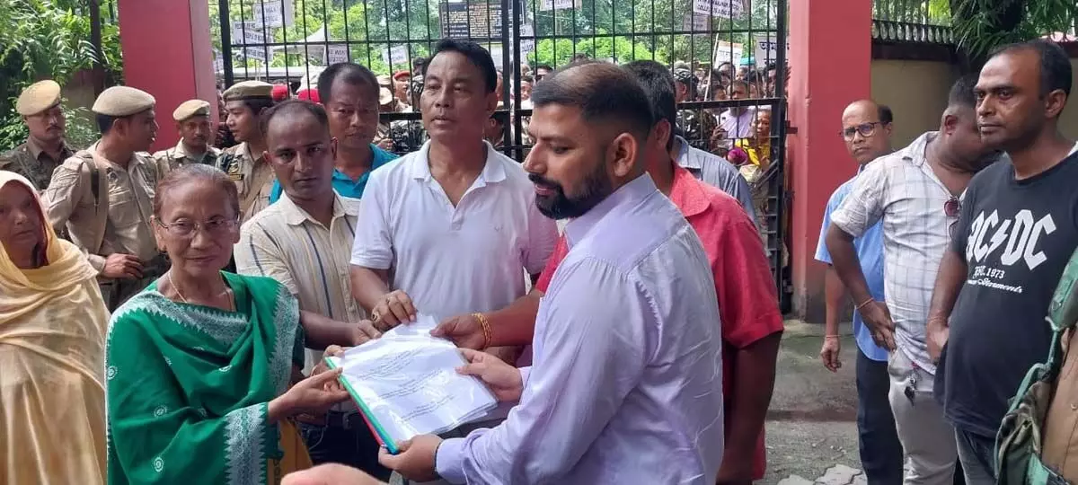 Assam news :  नागरिकों ने आरएन ब्रह्मा सिविल अस्पताल को केएमसीएच में विलय करने का विरोध किया