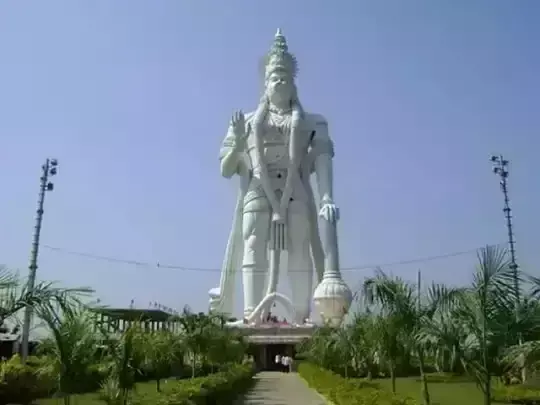 Hanuman Temple :हनुमान जी की सबसे बड़ी मूर्ति, भारत मौजूद हैं मंदिर