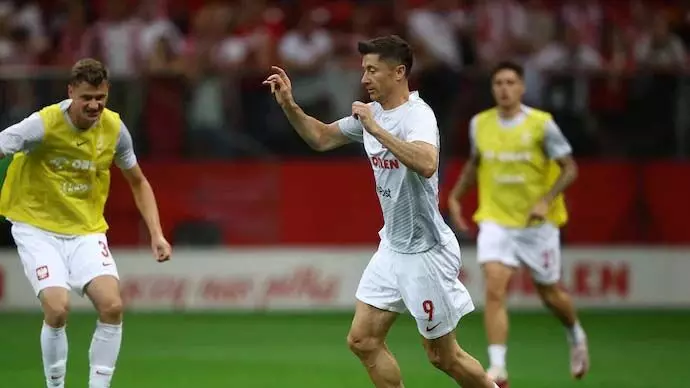 Football: पोलैंड के कप्तान रॉबर्ट लेवांडोव्स्की चोट के कारण शुरुआती मैच से बाहर