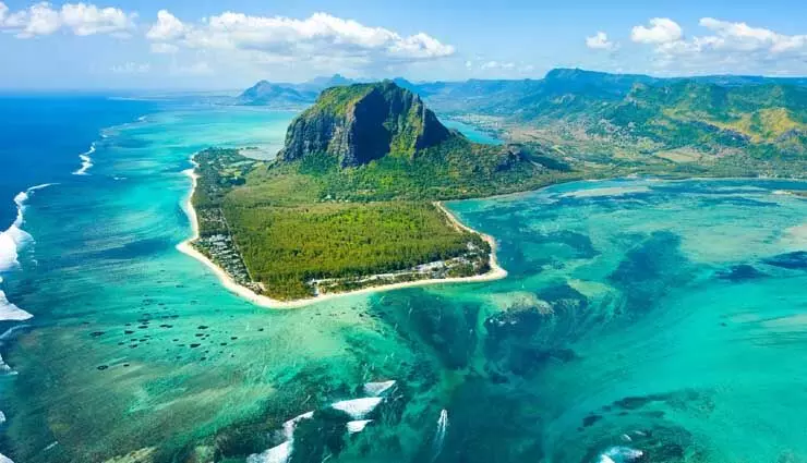 Mauritius: में घूमने लायक 9 प्रमुख पर्यटक आकर्षण