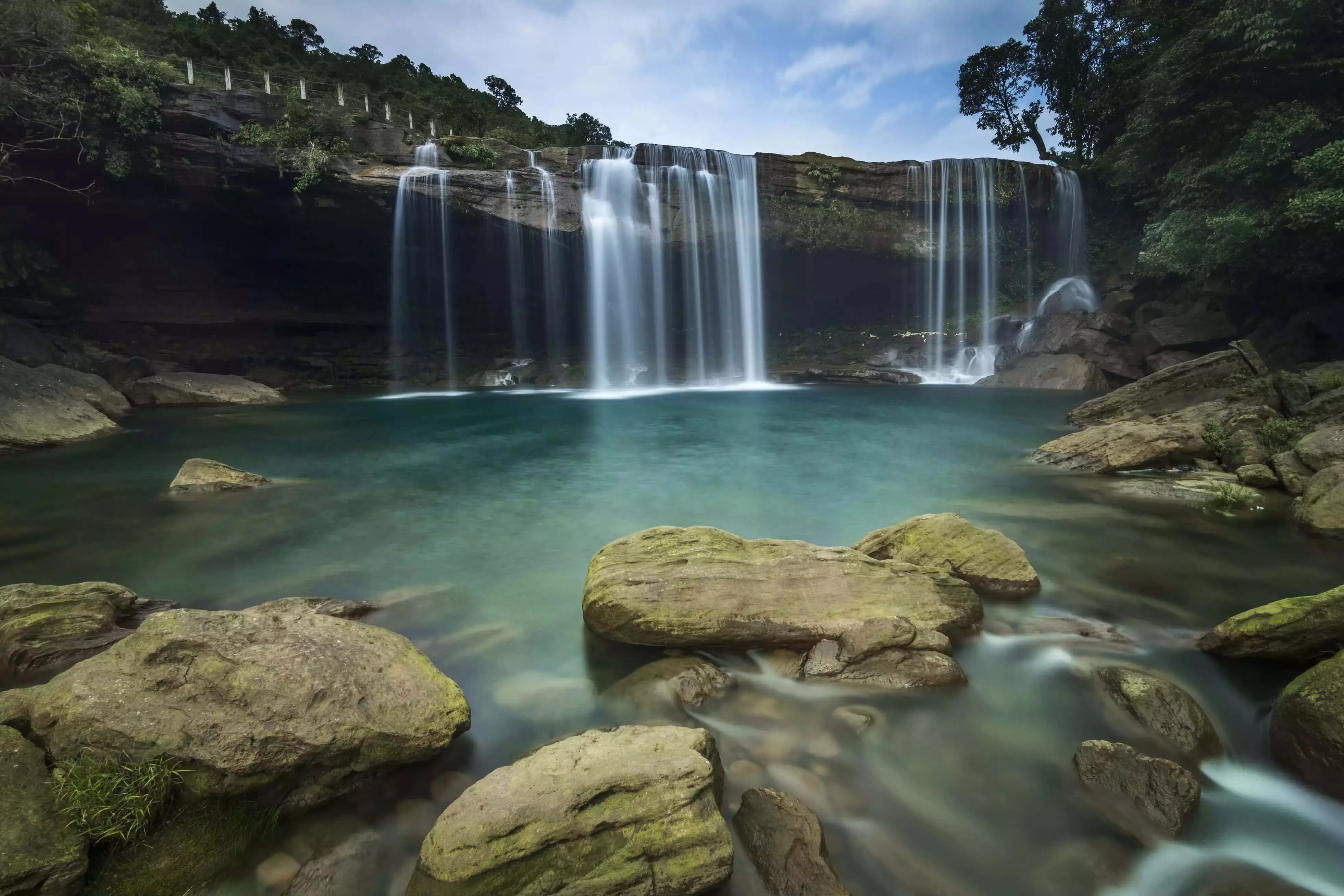 Meghalaya : बिना टेंडर के काम को लेकर विवाद