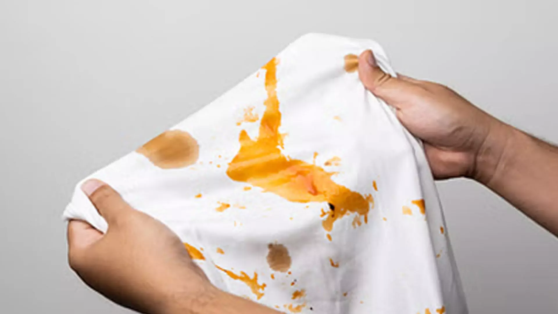 Stubborn stains: इन तरीकों से हटाए कपड़ों पर लगे जिद्दी दाग, बिना मेहनत के होगा काम