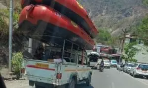 Rishikesh: परिवहन विभाग की टीम ने Rafting के कार्य में छह वाहन सीज कीए