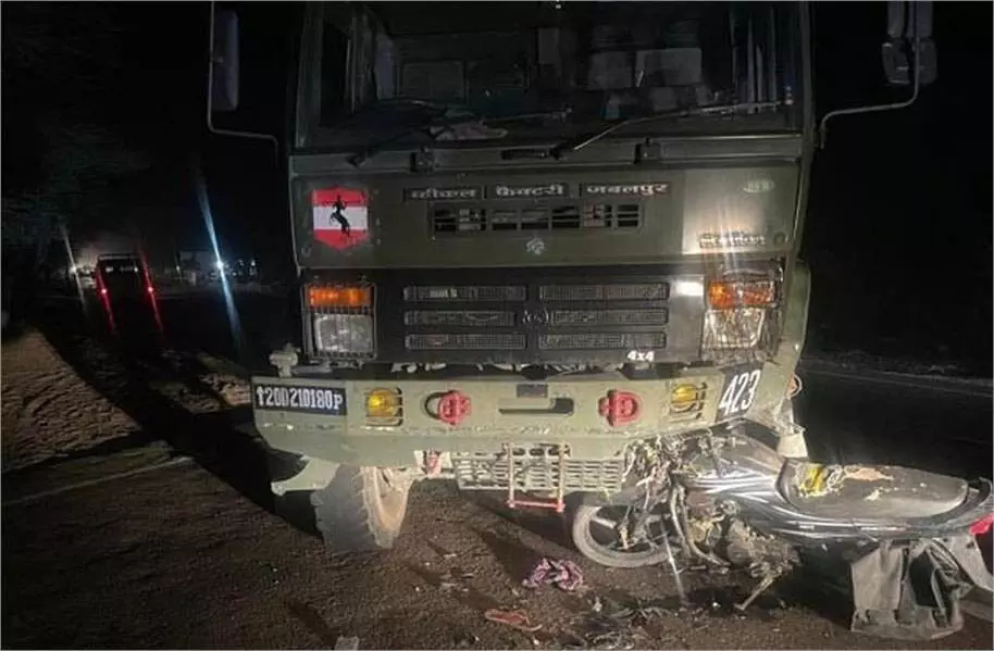 Rajasthan: दर्दनाक हादसा, सेना के ट्रक और बाइक की टक्कर में 3 लोगों की मौत