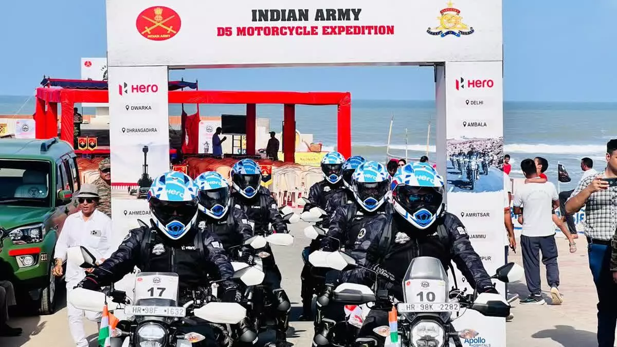 Kargil Vijay की 25वीं वर्षगांठ पर युद्ध नायकों को याद करने के लिए मोटरसाइकिल रैली का आयोजन