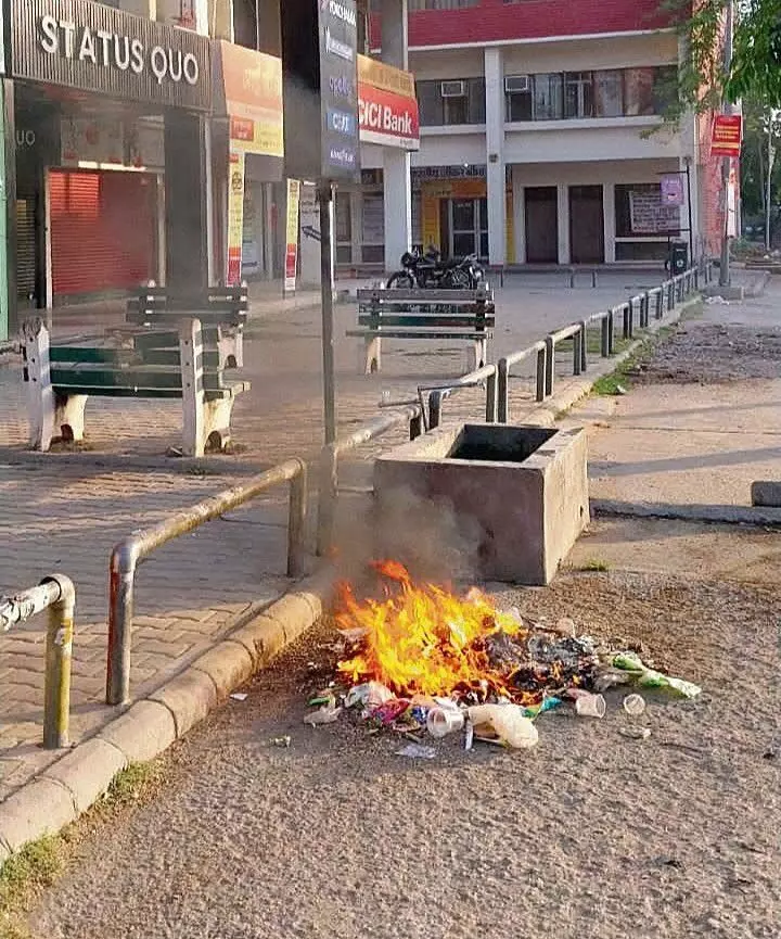 Kurukshetra: कुरुक्षेत्र में कचरे के ढेर जलाने का सिलसिला जारी
