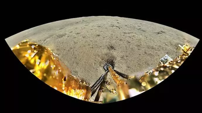 Science: चीन चंद्रमा के सुदूर भाग से चट्टानों को पृथ्वी पर कैसे ला रहा