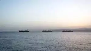 Red Sea: लाल सागर में मर्चेंट शिप पर हमला, चालक दल का सदस्य लापता
