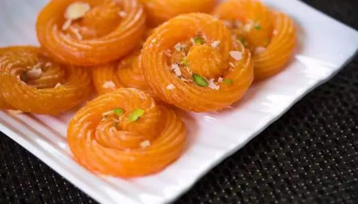 HEALTHY PANEER JALEBI RECIPE :बनाइये टेस्टी और हेअल्थी पनीर जलेबी रेसिपी