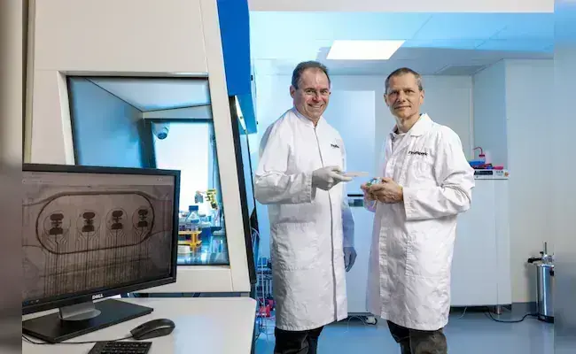 Science news: स्विस स्टार्टअप ने 16 मिनी-ब्रेन वाला बायोकंप्यूटर बनाया
