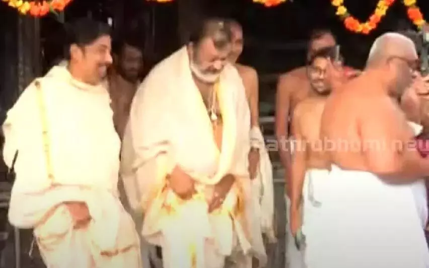 Kerala news : केंद्रीय मंत्री सुरेश गोपी ने कोझिकोड ताली मंदिर का दौरा किया
