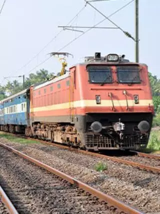 Bihar News, Trains Cancelled: इन ट्रेनों को किया गया है निरस्त
