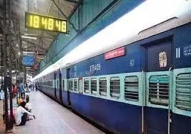 Patna: दो पत्नियों का शौक पूरा करने ट्रेन व प्लेटफॉर्म से गायब करते थे सामान हुआ पर्दाफाश