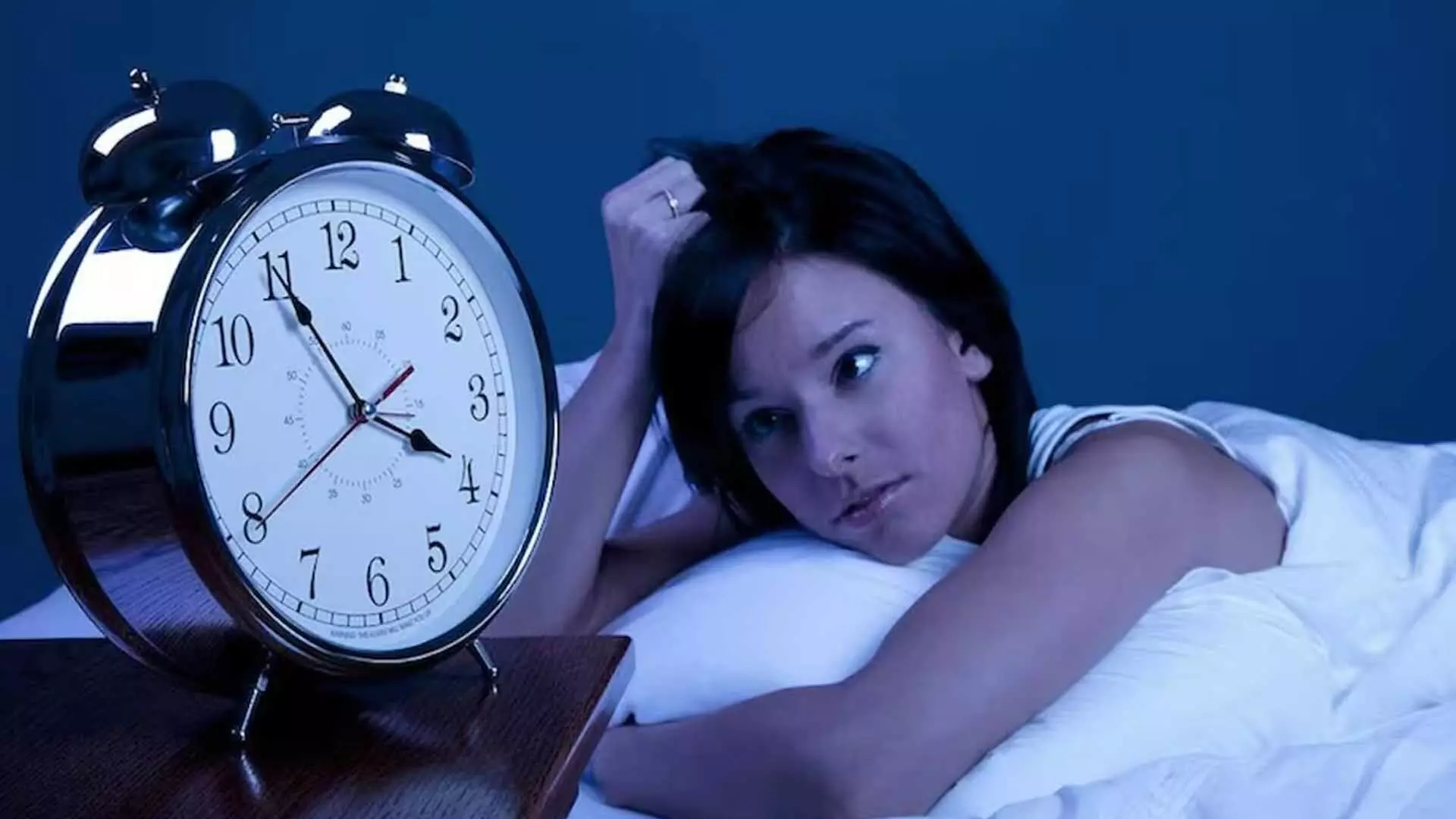 Sleep: आप नहीं ले पा रहे हैं रात को सुकून की नींद ये आहार करेंगे आपकी मदद