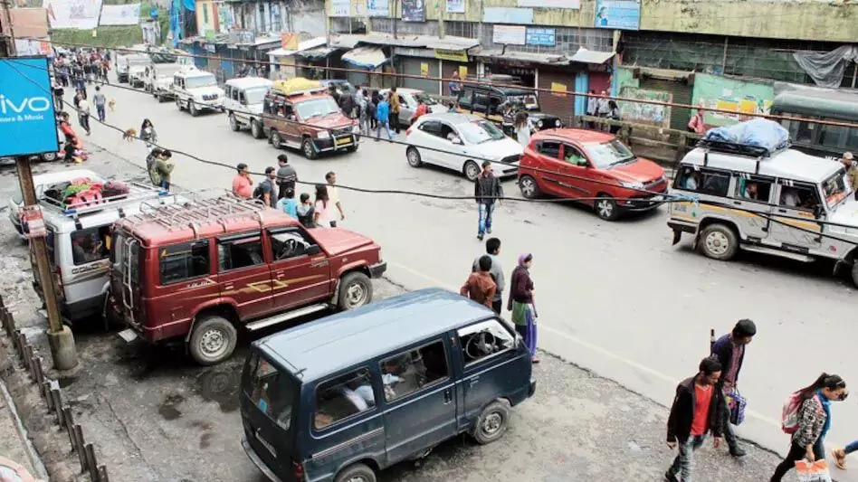 Sikkim News: सिक्किम सरकार ने लग्जरी वाहन टैक्सी परमिट की अवधि 12 साल तक सीमित की, जुर्माना भी लगाया
