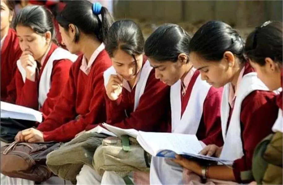Delhi :बोर्ड परीक्षाओं के दौरान मुफ्त उपलब्ध होंगे Sanitary Pads, मिलेगी ब्रेक लेने की इजाजत