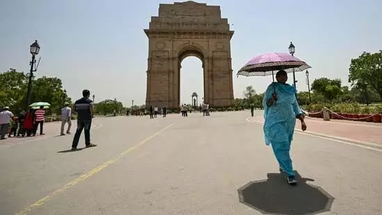 Delhi: दिल्ली, यूपी में 17 जून तक लू, पूर्वोत्तर में भारी बारिश