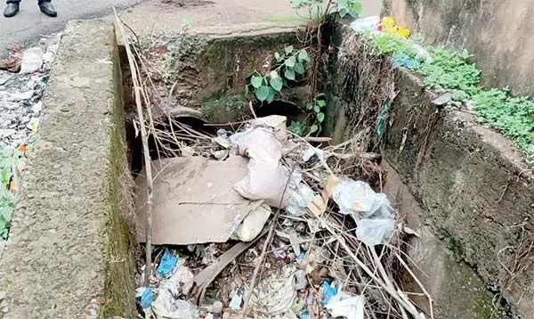 Goa News: तिवरेम-ओरगाओ विक्रेताओं को मार्सेल नाले में कचरा फेंकने के खिलाफ चेतावनी दी