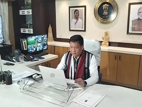 Arunachal के मुख्यमंत्री पेमा खांडू ने कार्यभार संभालने के बाद पहली कैबिनेट बैठक की अध्यक्षता की
