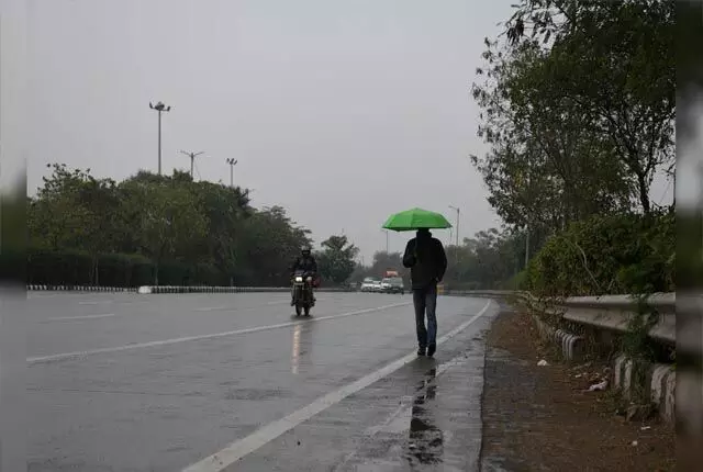 Delhi: में कल हल्की बारिश की संभावना