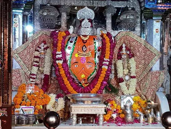 Ganesh Temple : इस बेहद निराले त्रिनेत्र गणेश मंदिर के दर्शन होती है मुराद पूरी