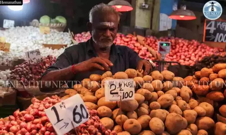 CHENNAI: हरी मिर्च और लहसुन की कीमतों में गिरावट ,प्याज, टमाटर महंगे हुए, चेन्नई के कोयम्बेडु बाजार में सब्जियों के भाव देखें