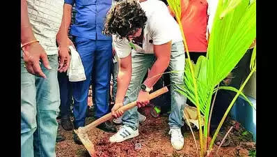 West Bengal : अभिनेता-सांसद देव के पश्चिम बंगाल के घाटल में 1.5 मिलियन पेड़ लगाने के अभियान के लिए मदद की बाढ़ आ गई