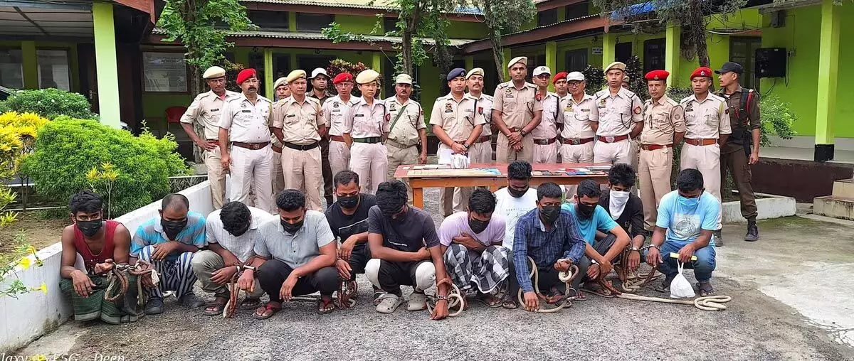 ASSAM NEWS :  मोरीगांव पुलिस अभियान में 12 कुख्यात साइबर अपराधियों की गिरफ्तारी