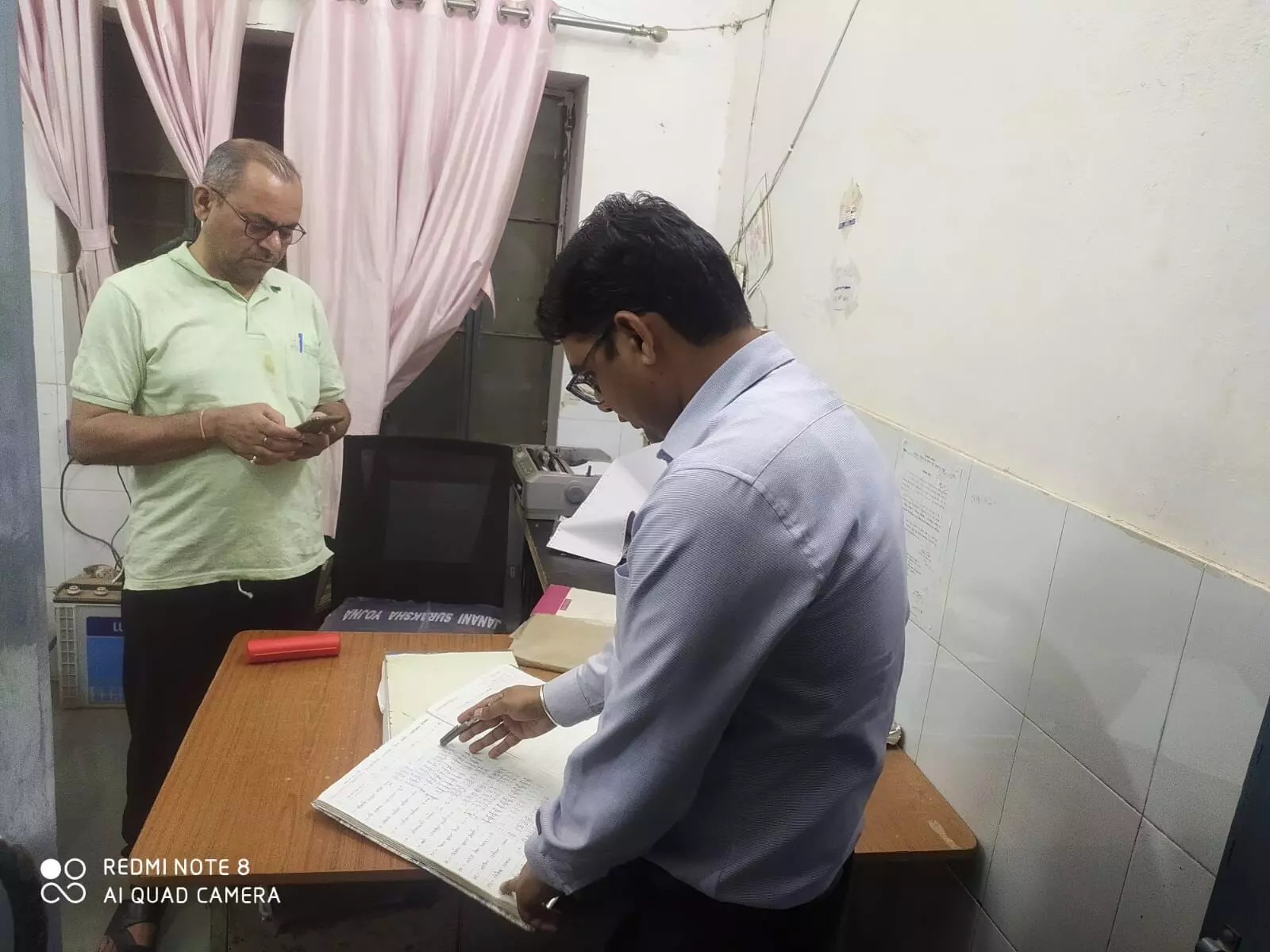 Dungarpur : जिला कलेक्टर ने किया सामुदायिक स्वास्थ्य केंद्र का औचक निरीक्षण