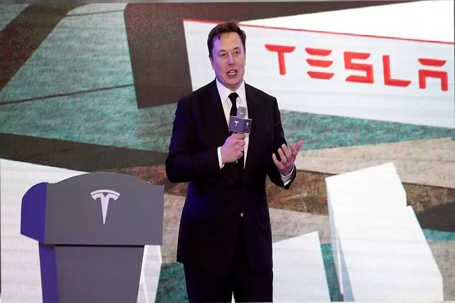 Tesla के CEO मस्क के वेतन पैकेज को निवेशकों की बैठक में 77% वोटों का समर्थन मिला