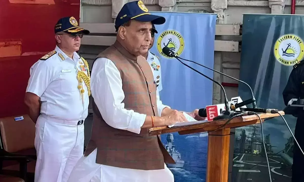 Andhra Pradesh: भारतीय नौसेना एक नई शक्ति के रूप में उभर रही है: रक्षा मंत्री