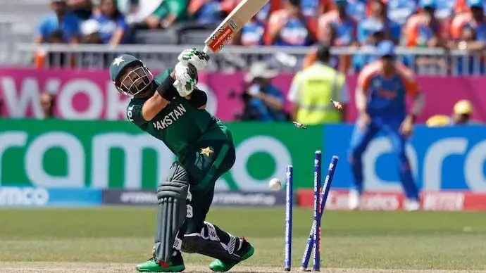 T20 World Cup: बाबर आजम की टीम से नाराज पाकिस्तानी प्रशंसक