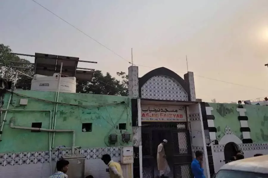 Delhi HC ने निजामुद्दीन के निकट 40 साल पुरानी मस्जिद और मदरसे को गिराने का आदेश दिया